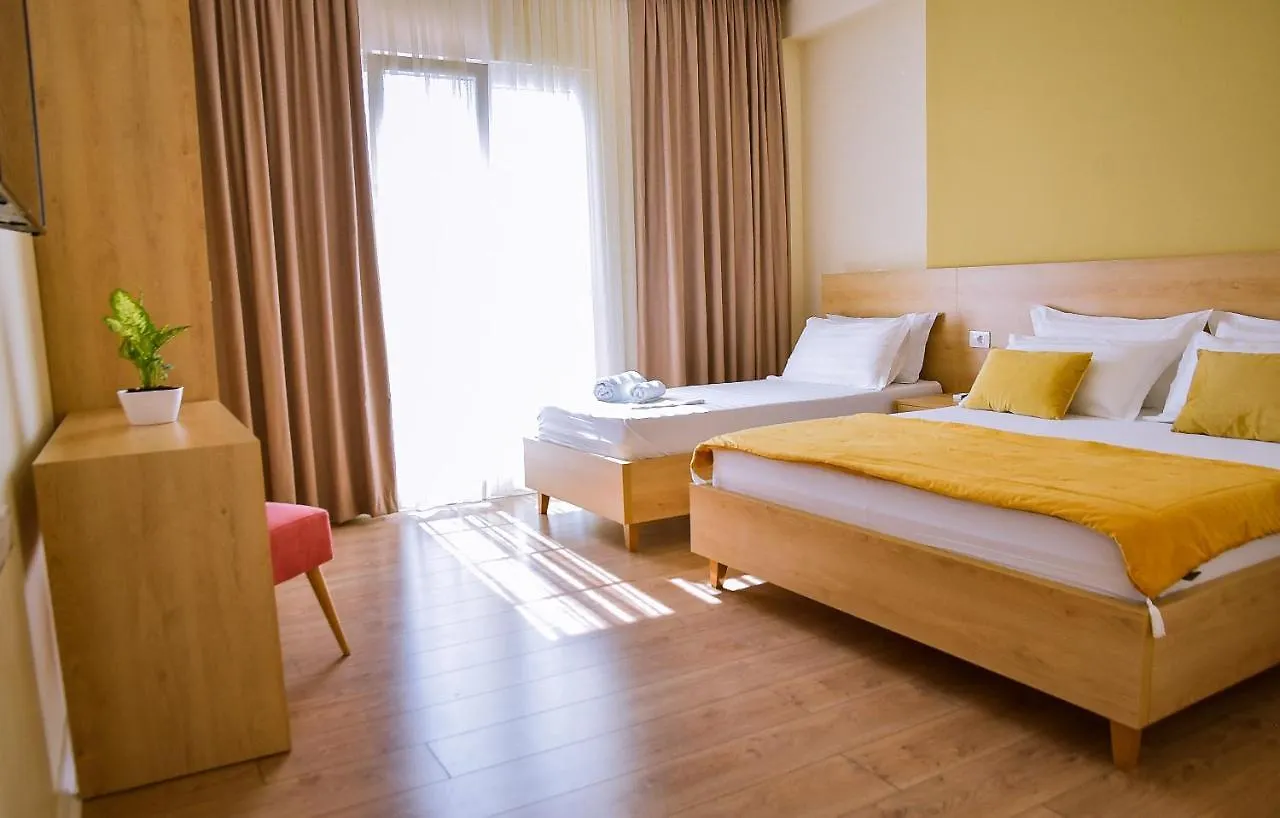 Airport Garden Hotel Rinas 3*,  Albanien