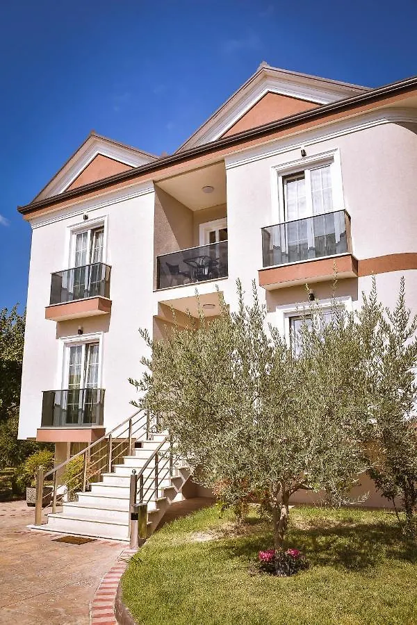 Airport Garden Hotel Rinas